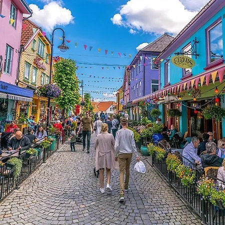 A Place To Stavanger, 3 *