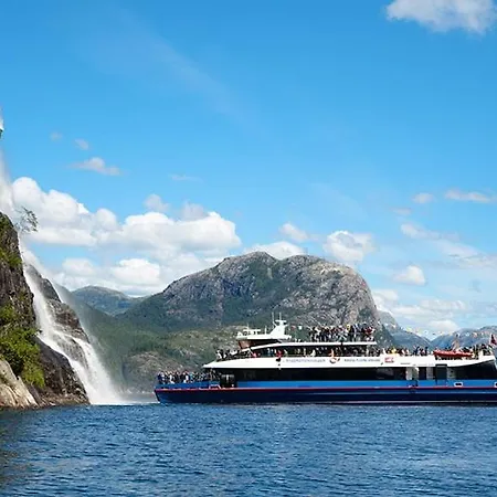 A Place To Stavanger, 3 *