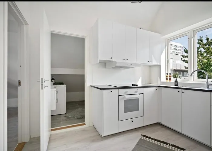 A Place To Stavanger, 3