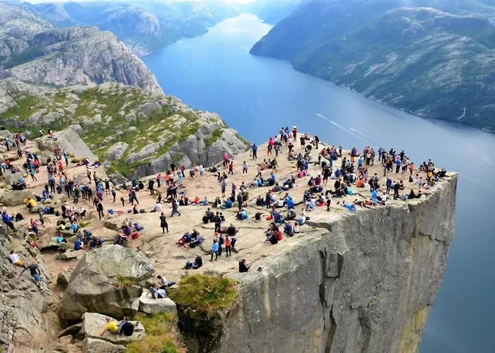 A Place To Stavanger, 3 斯塔万格