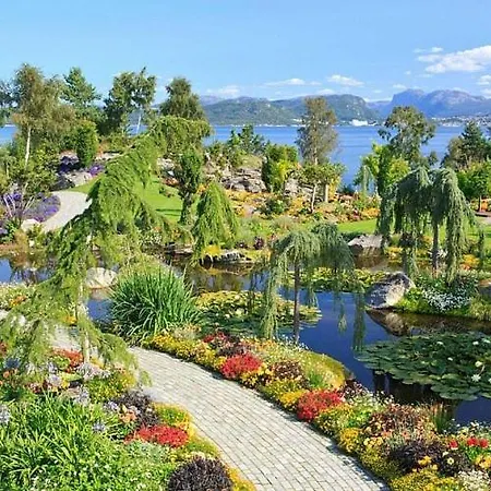 A Place To Stavanger, 3 * Stavanger